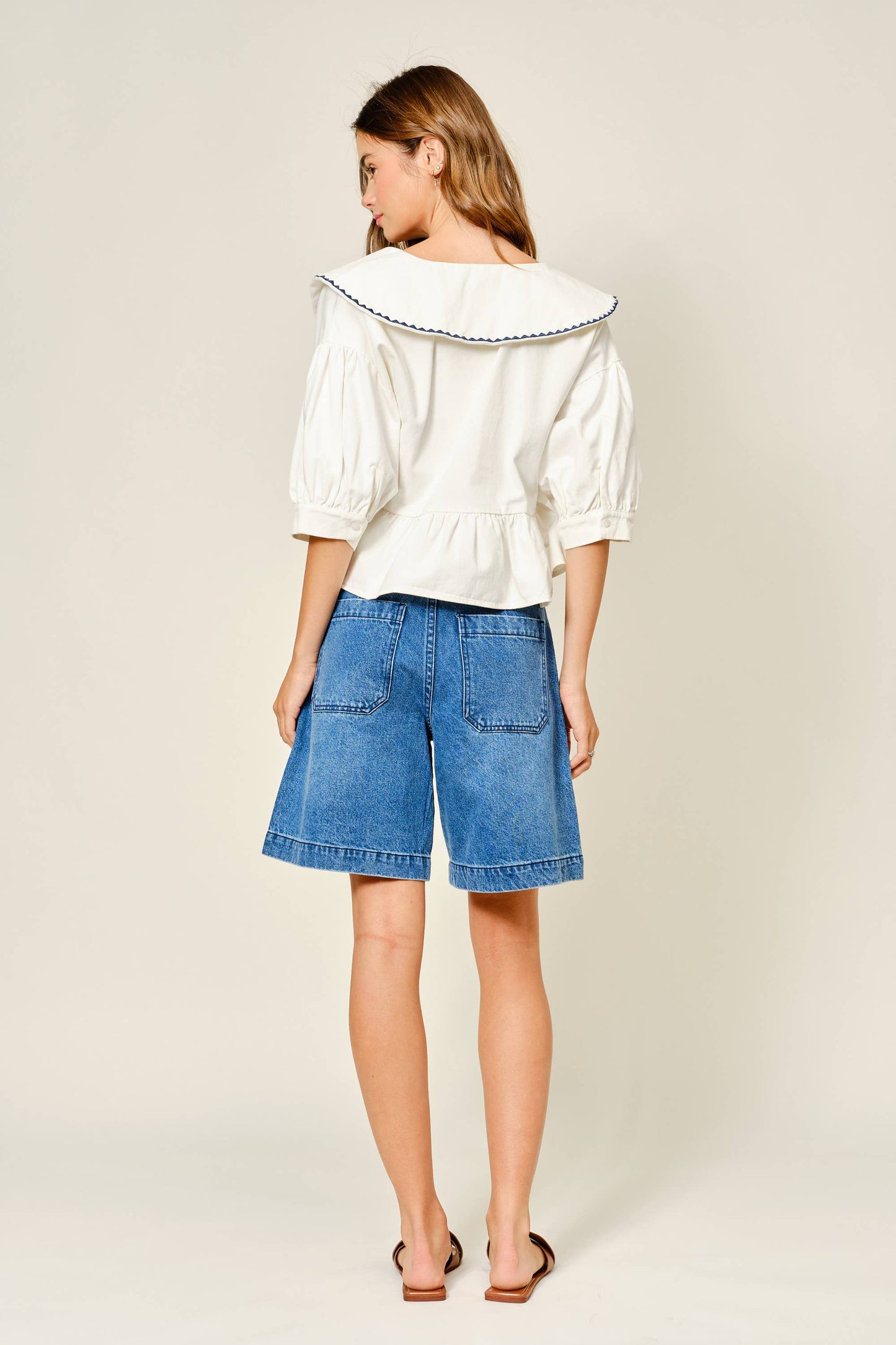 AJP5895 POCKET A LINE BERMUDA SHORTS