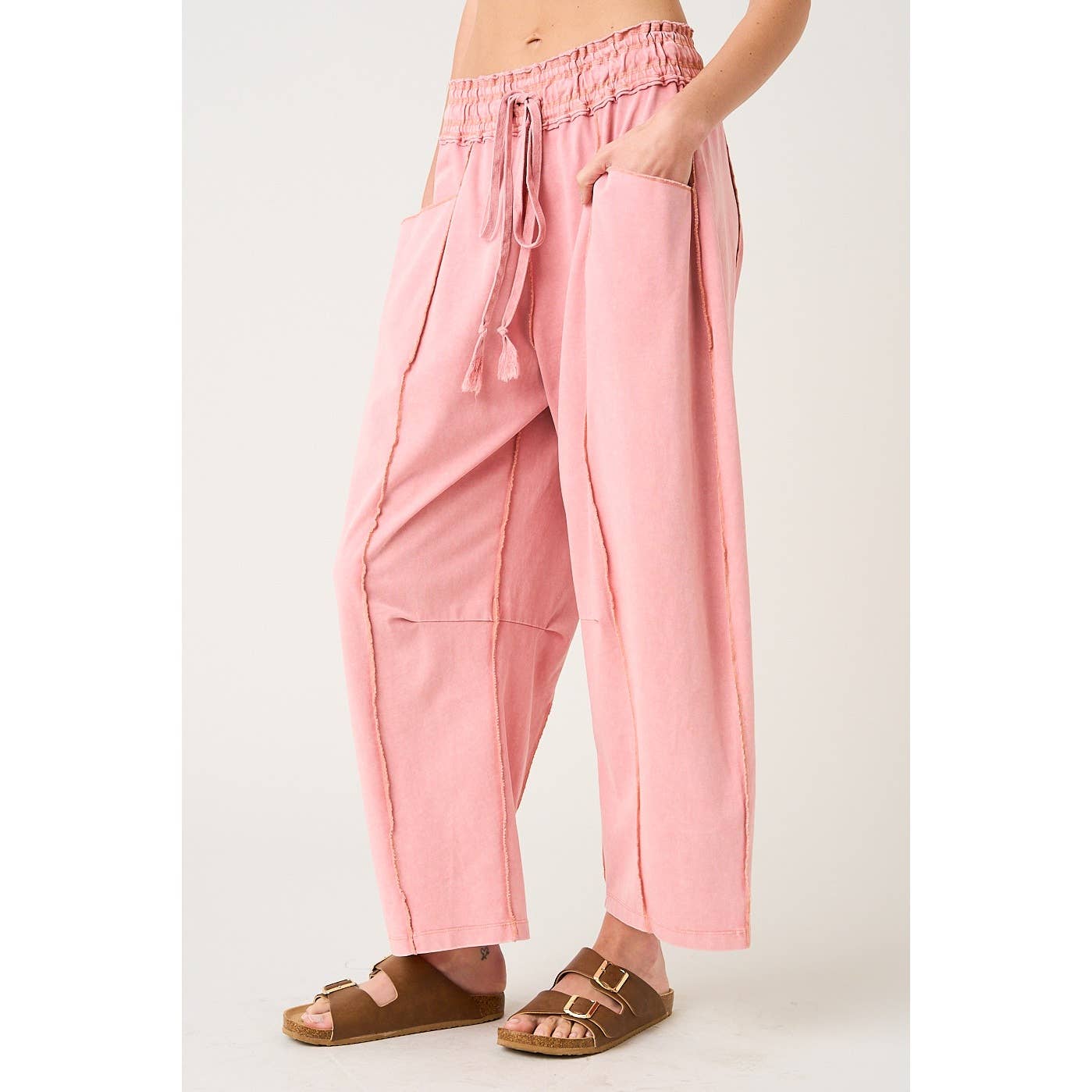 MINERAL WASH SEAM DETAIL PULL ON BARREL PANTS