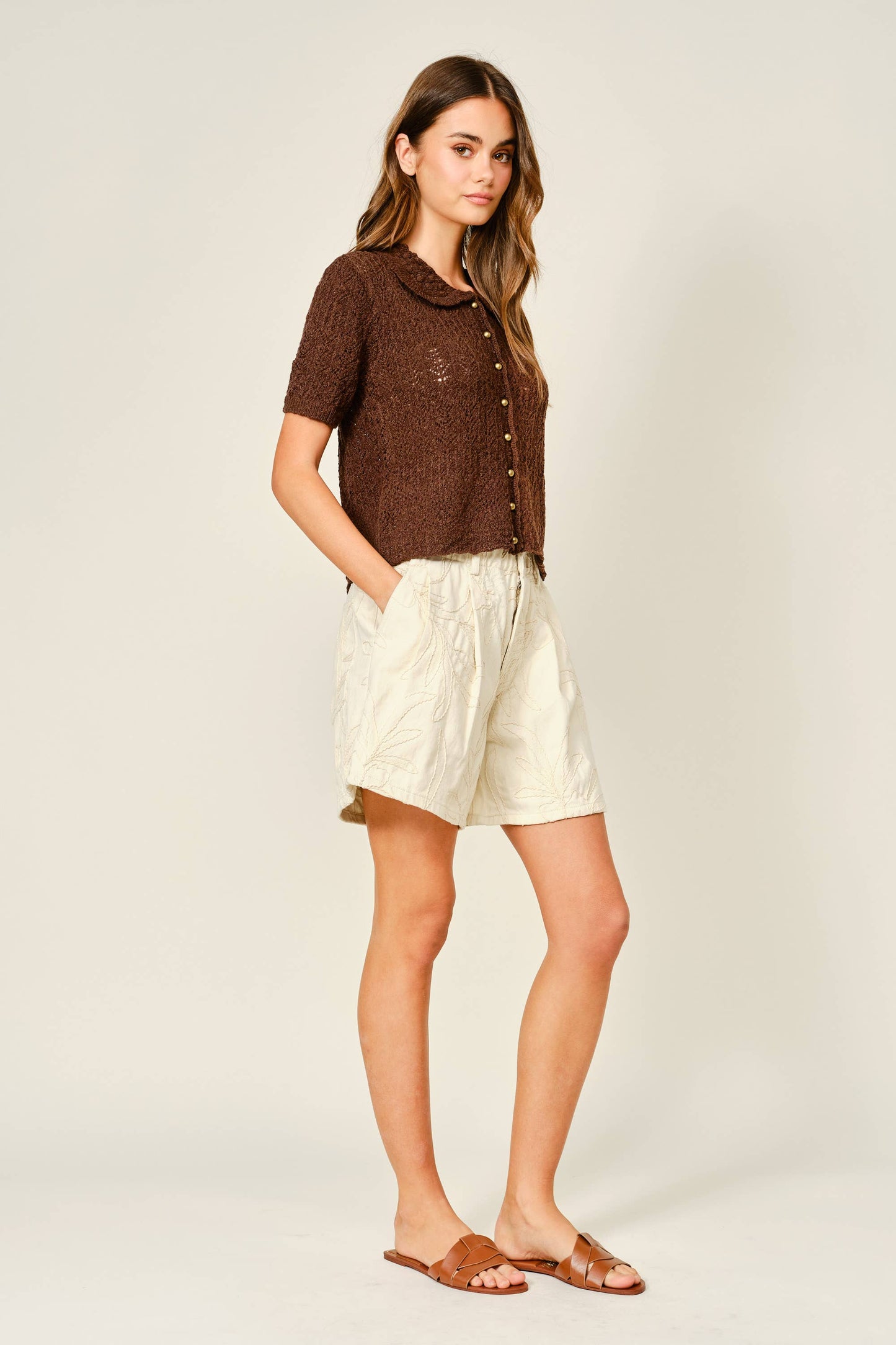 AJP6010 EMBROIDERED COTTON FLARE SHORTS