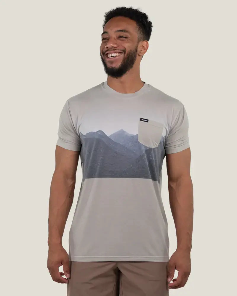 Men's Graphic Traverse Tek Tee - Grandview Beige