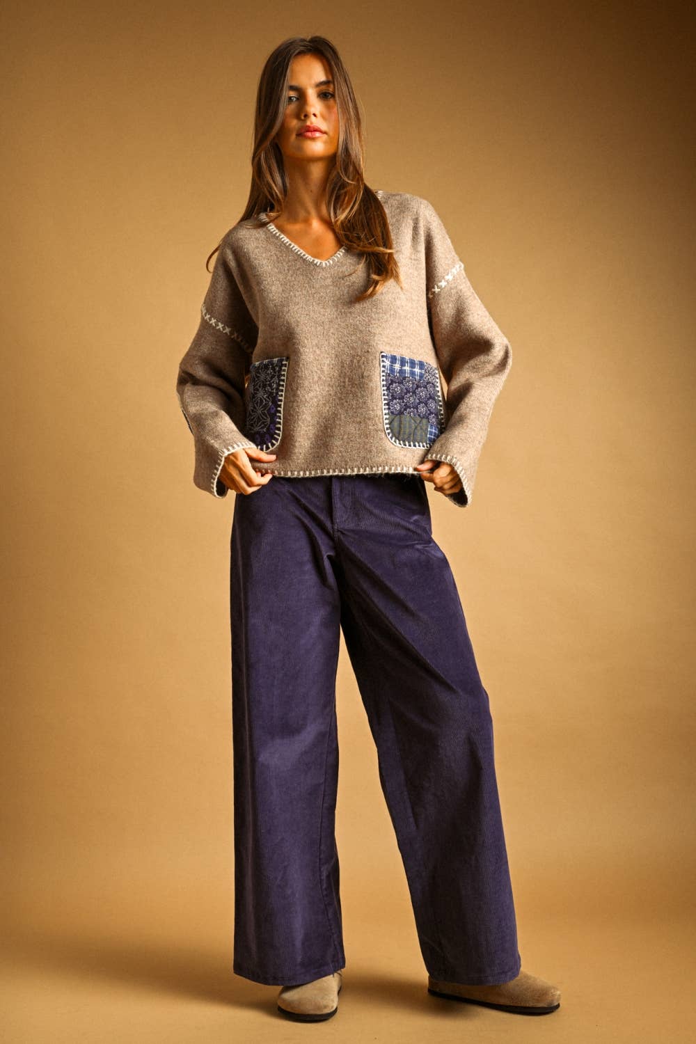V-NECK SWEATER TOP WITH PATCHWORK