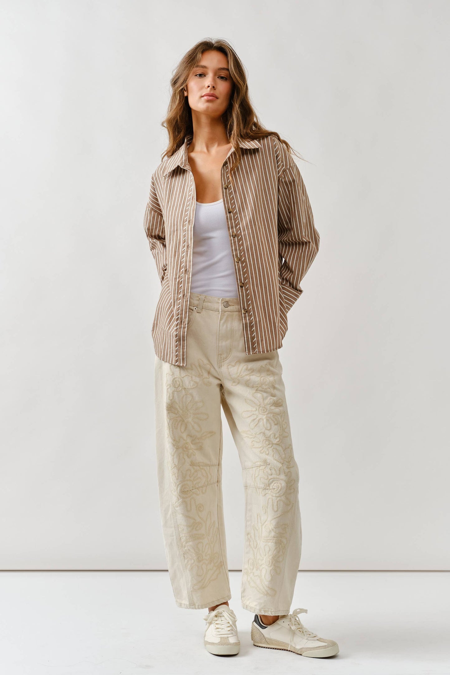 Embroidered Detail Cotton Barrel Pants