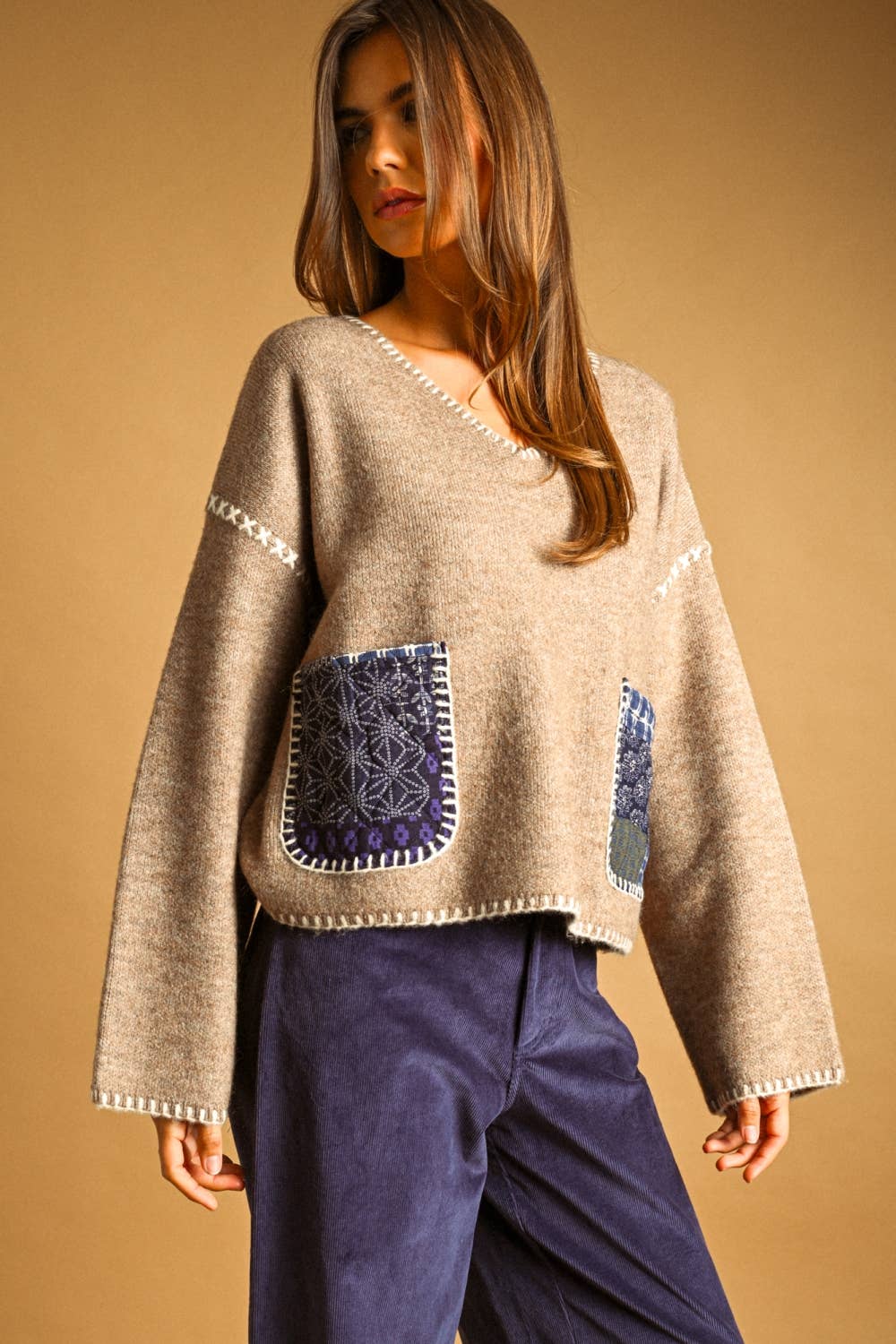 V-NECK SWEATER TOP WITH PATCHWORK