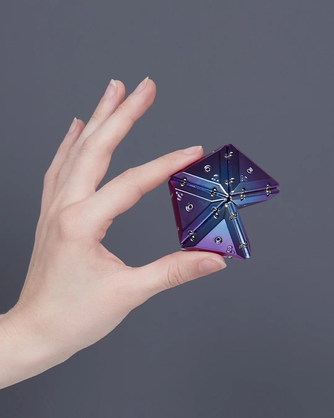 Geode Chrome Pyramid Fidget Toy - Speks