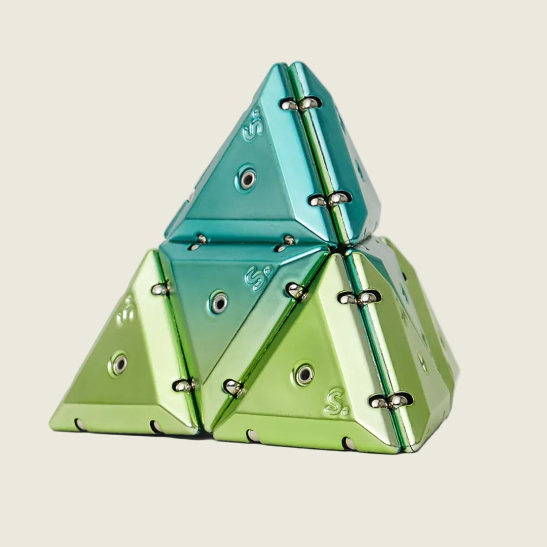 Geode Chrome Pyramid Fidget Toy - Speks
