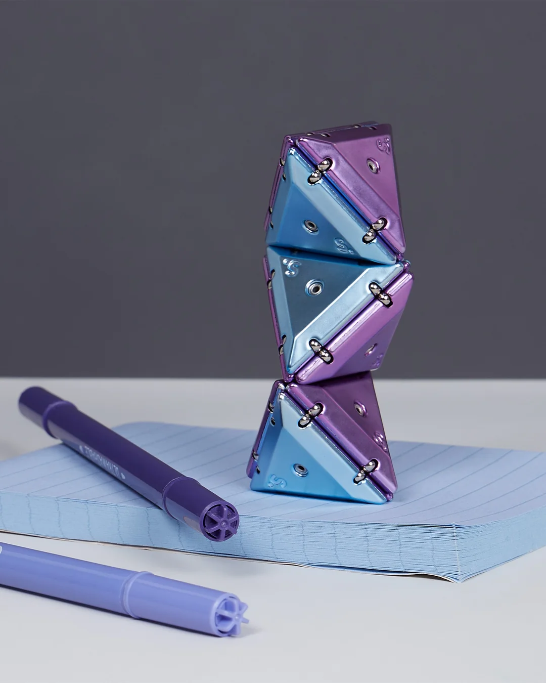 Geode Chrome Pyramid Fidget Toy - Speks