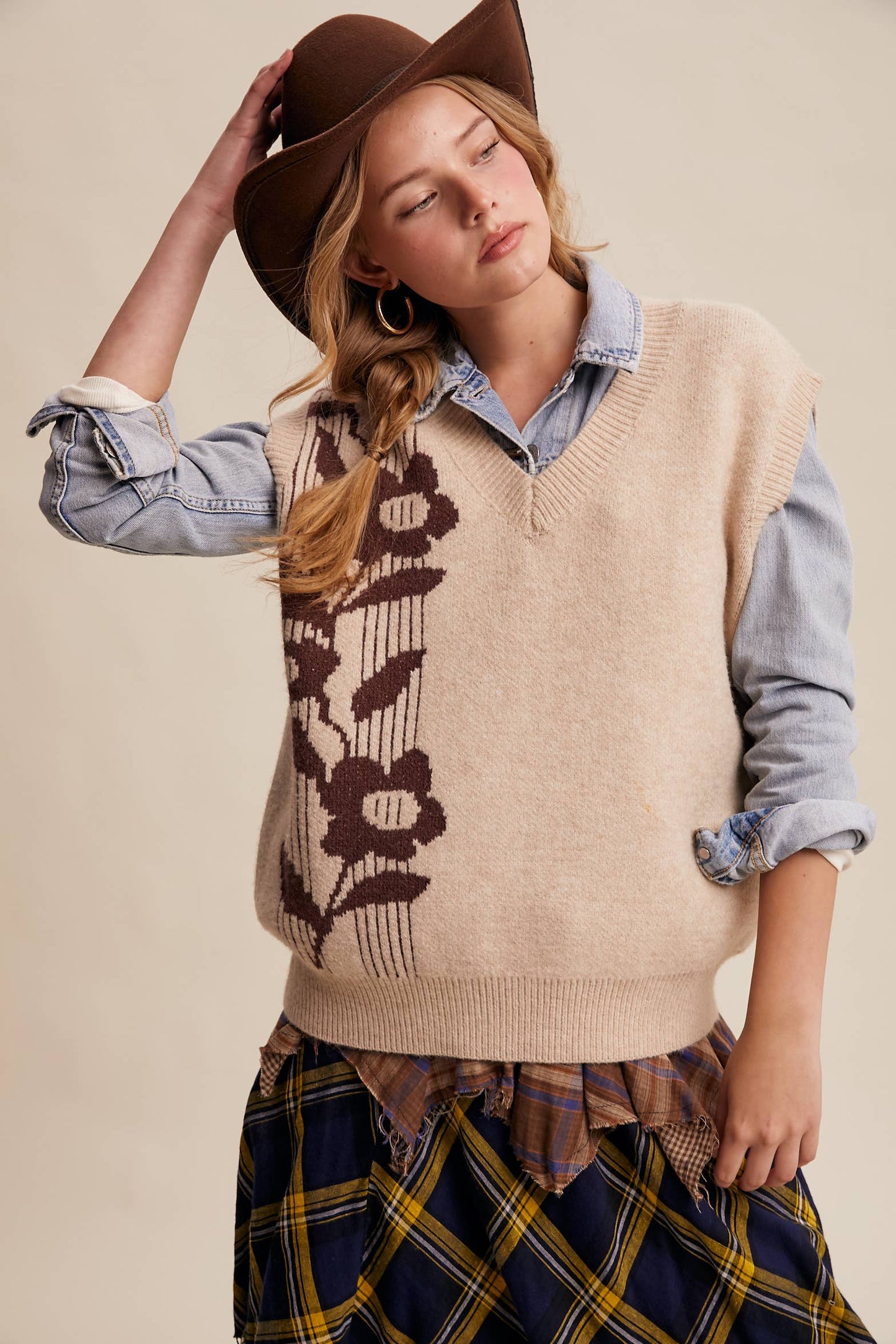 Intarsia Floral Knit Sweater Vest