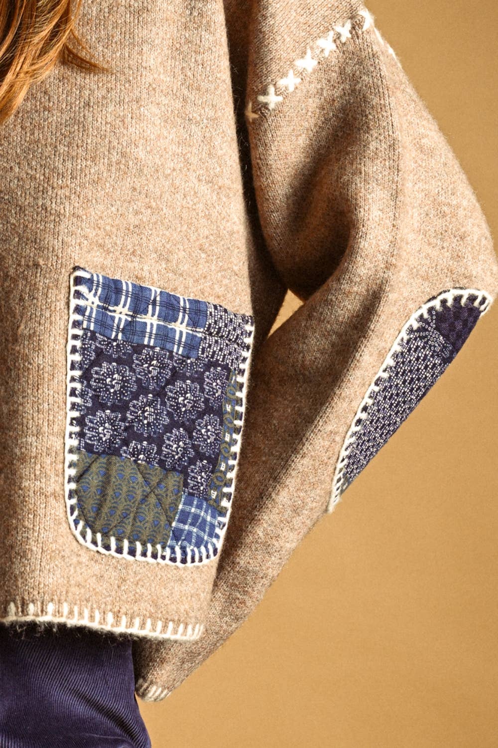 V-NECK SWEATER TOP WITH PATCHWORK