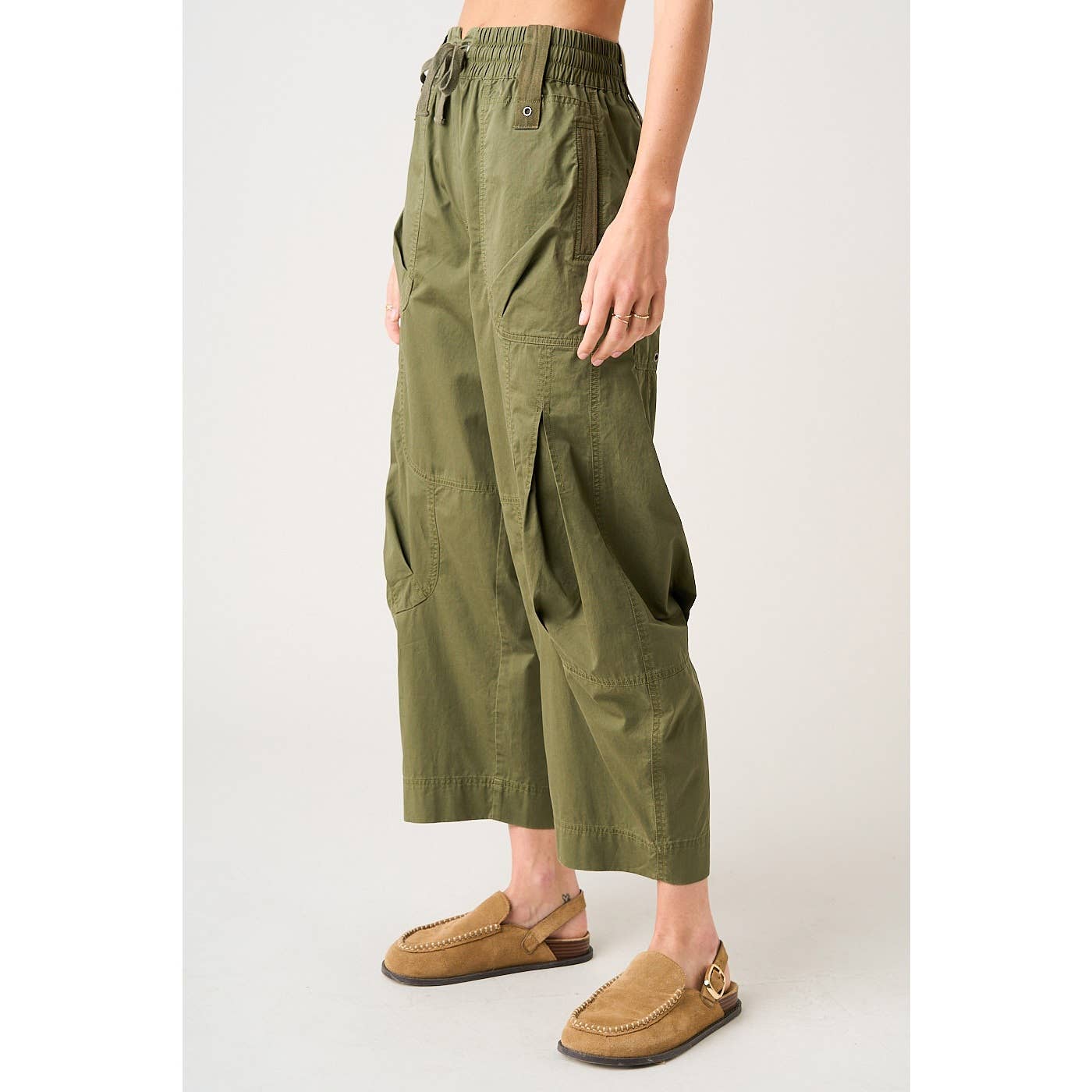 WASHED UTILITY PARACHUTE LOOSE FIT CARGO PANTS