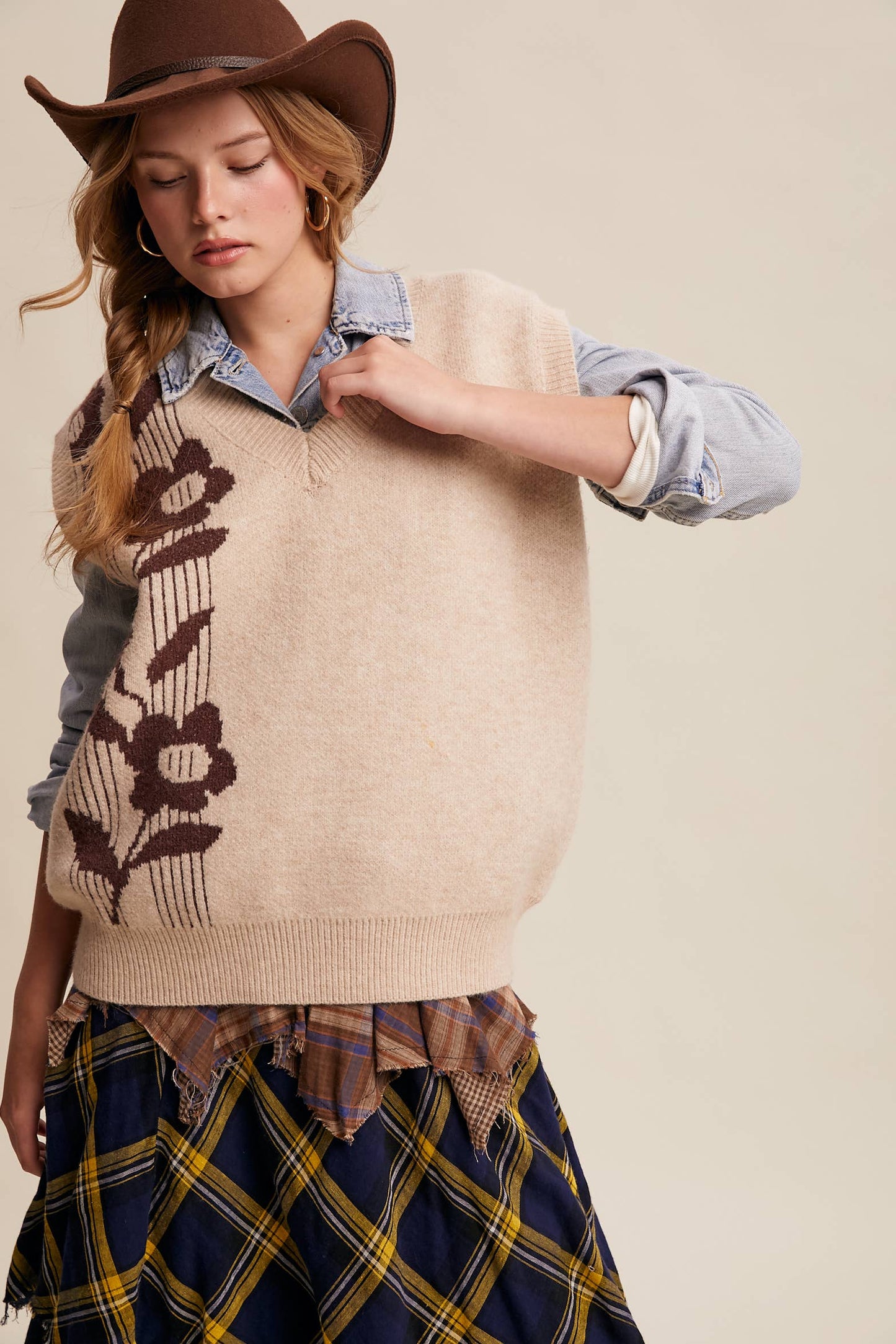 Intarsia Floral Knit Sweater Vest